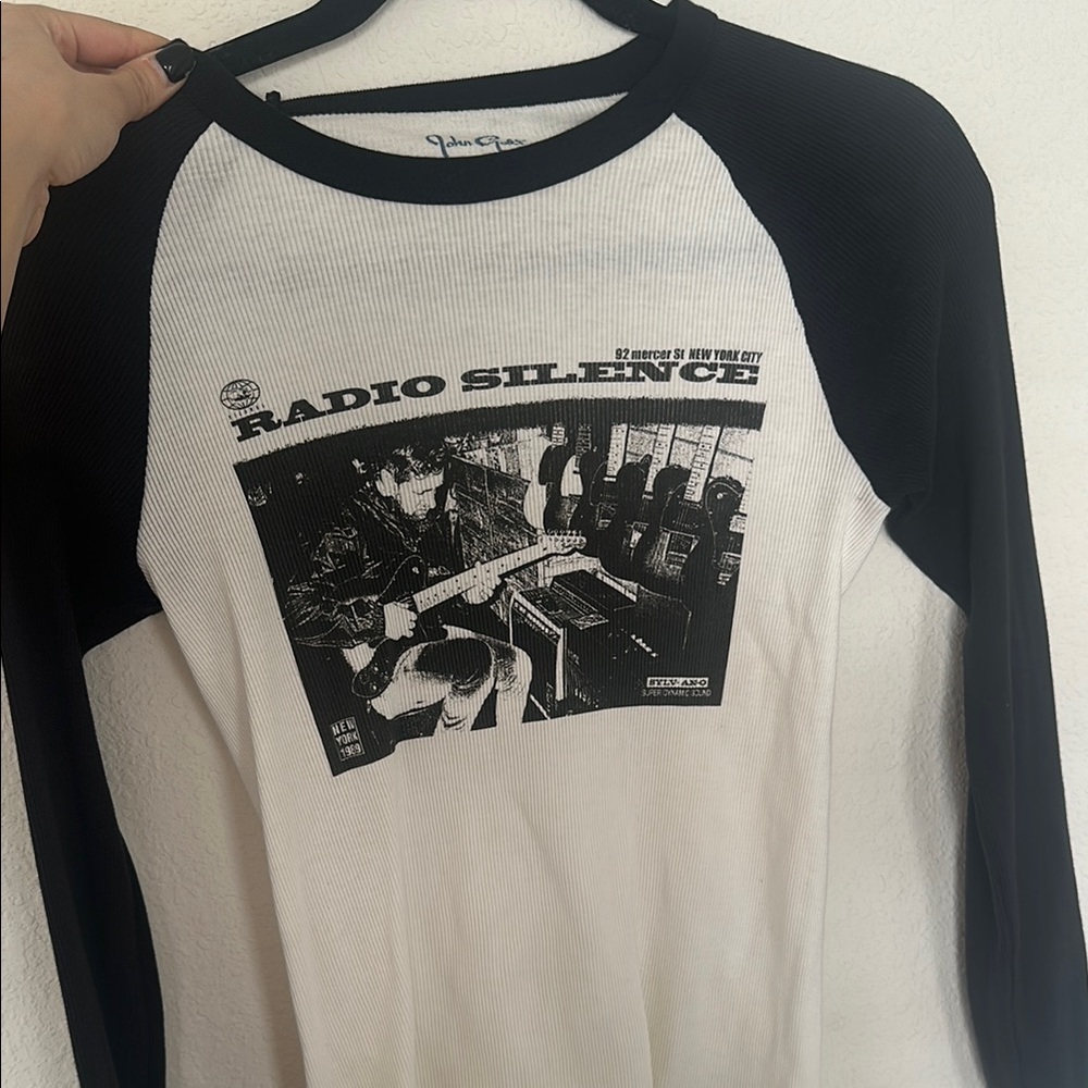 Brandy Melville Black and White Long Sleeve Tee